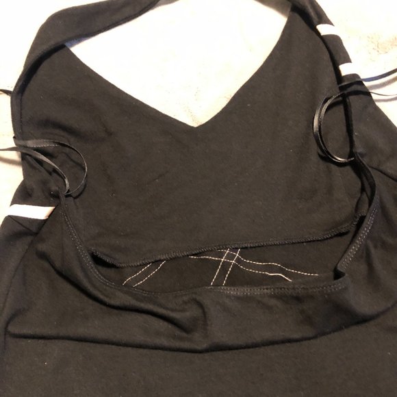 Gorgeous Nicole Miller Halter - Picture 5 of 13